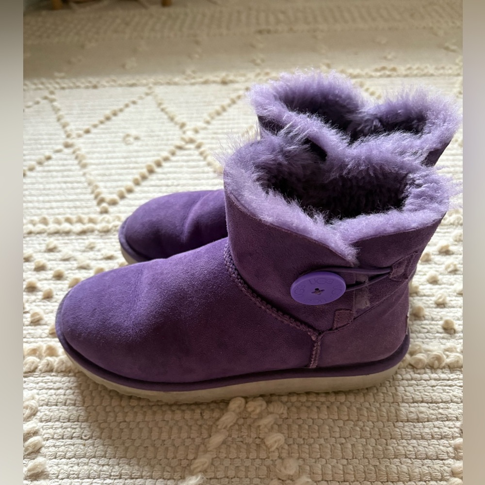Purple UGGs size 7